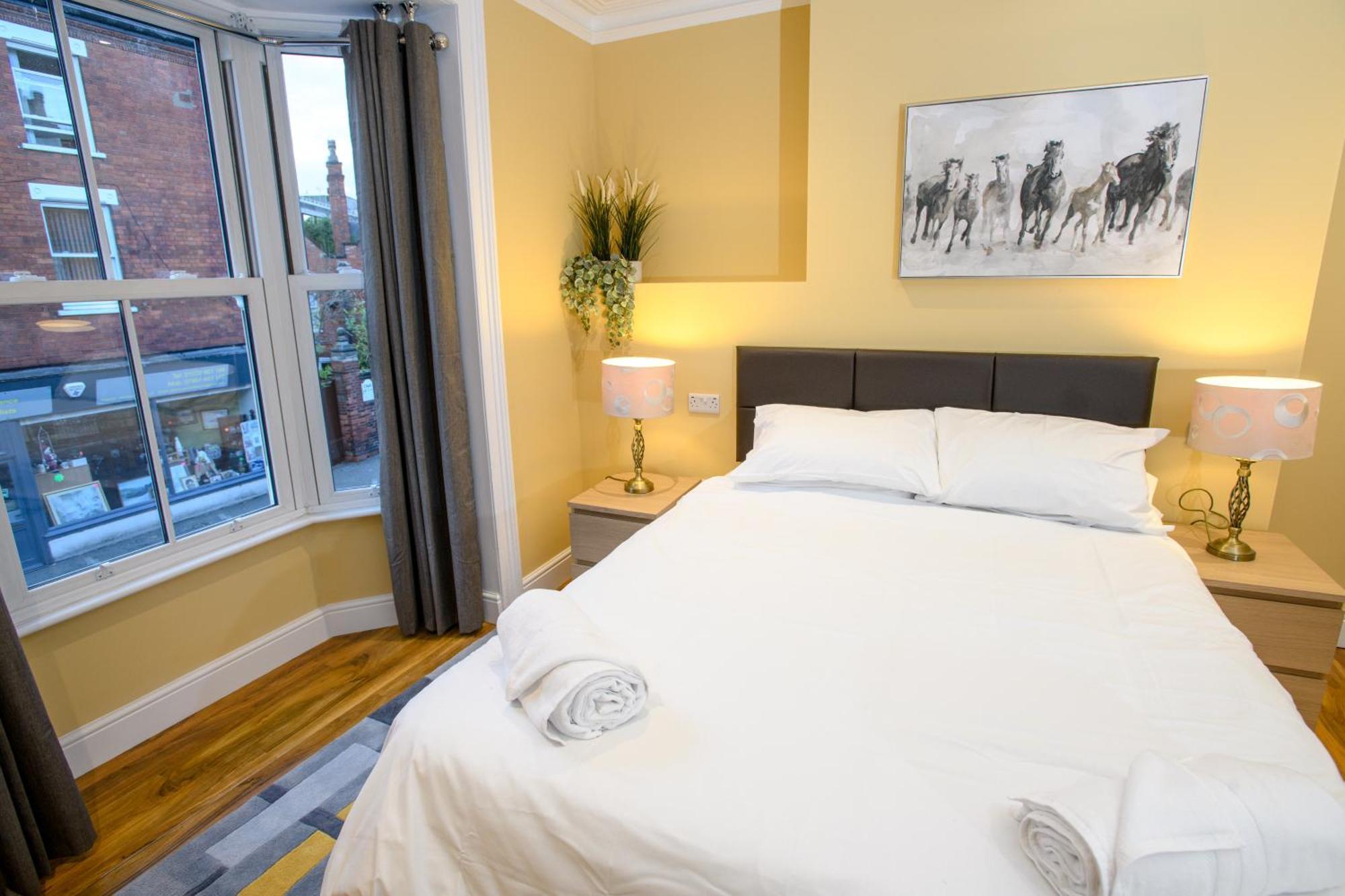 Tavmar Accommodation Линкълн Екстериор снимка