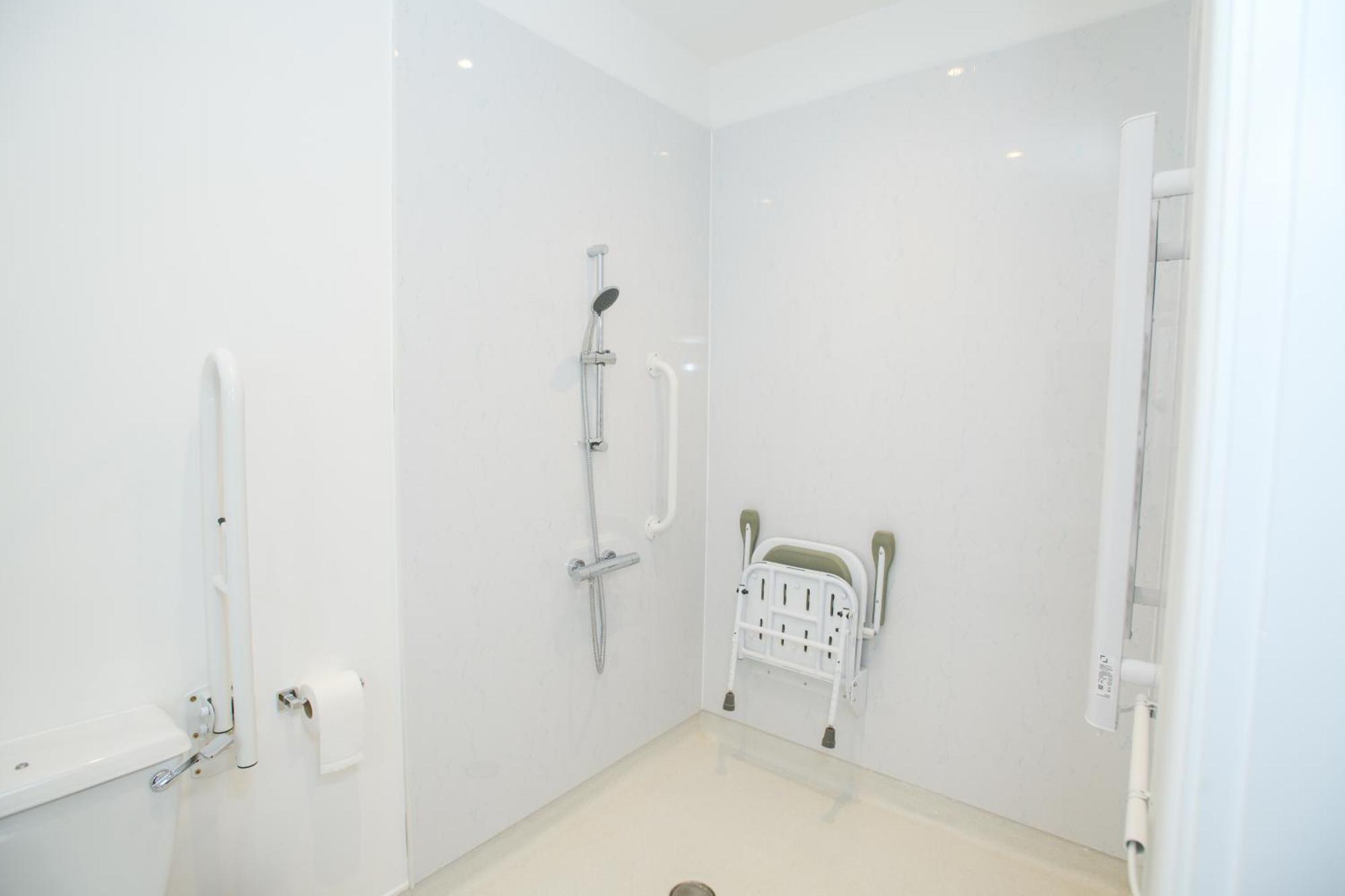 Tavmar Accommodation Линкълн Екстериор снимка
